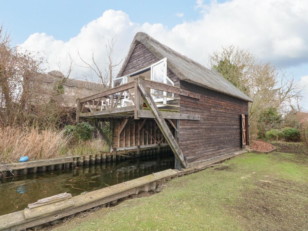 Cygnus Boathouse Villa South Walsham ภายนอก รูปภาพ